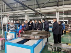 <b>以至能按照音乐节拍即兴编</b> 